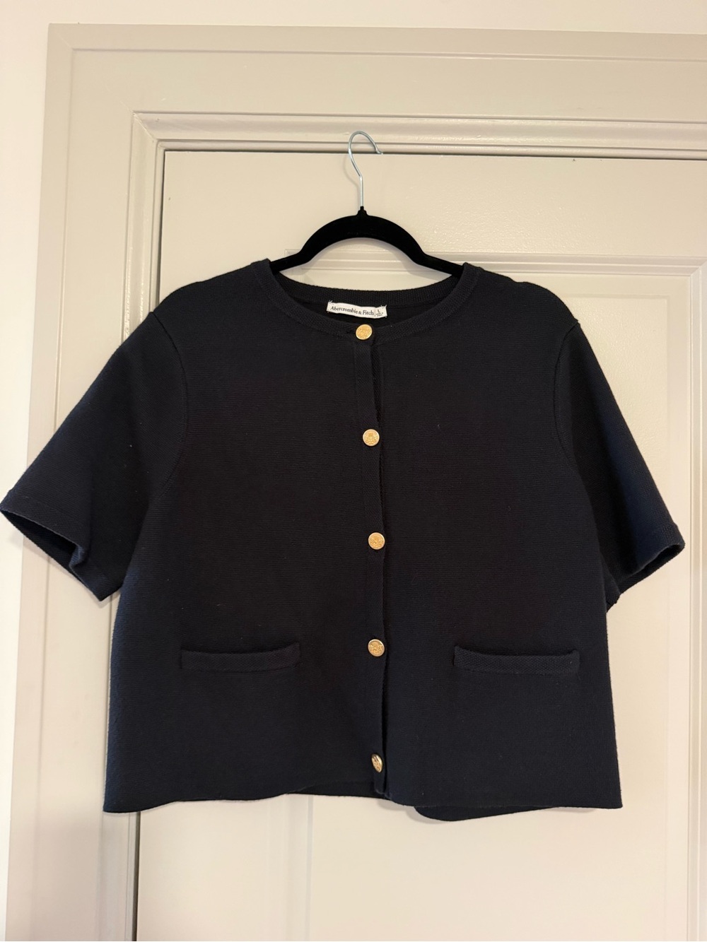 Abercrombie & Fitch Black Short-Sleeve Knit Cardigan with Gold Button - Picture 2 of 4